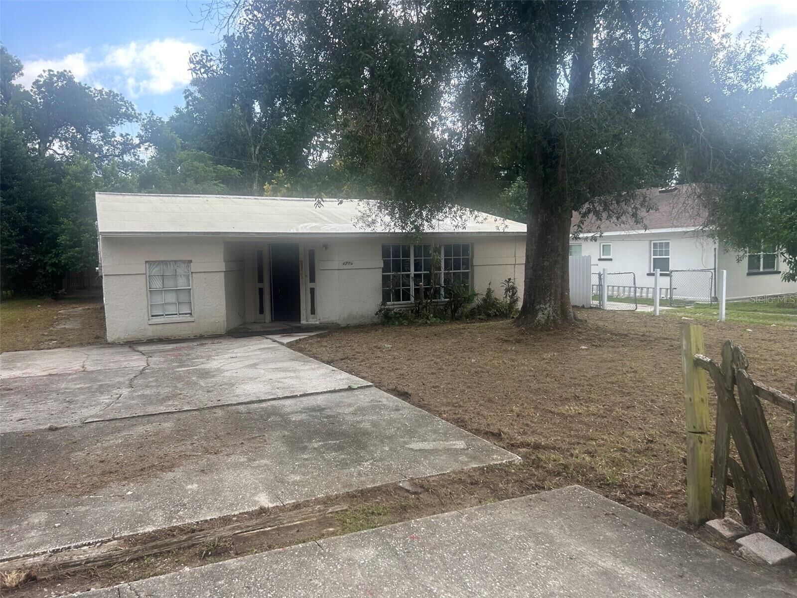 Property Photo:  1713 NE Lambright Street  FL 33610 