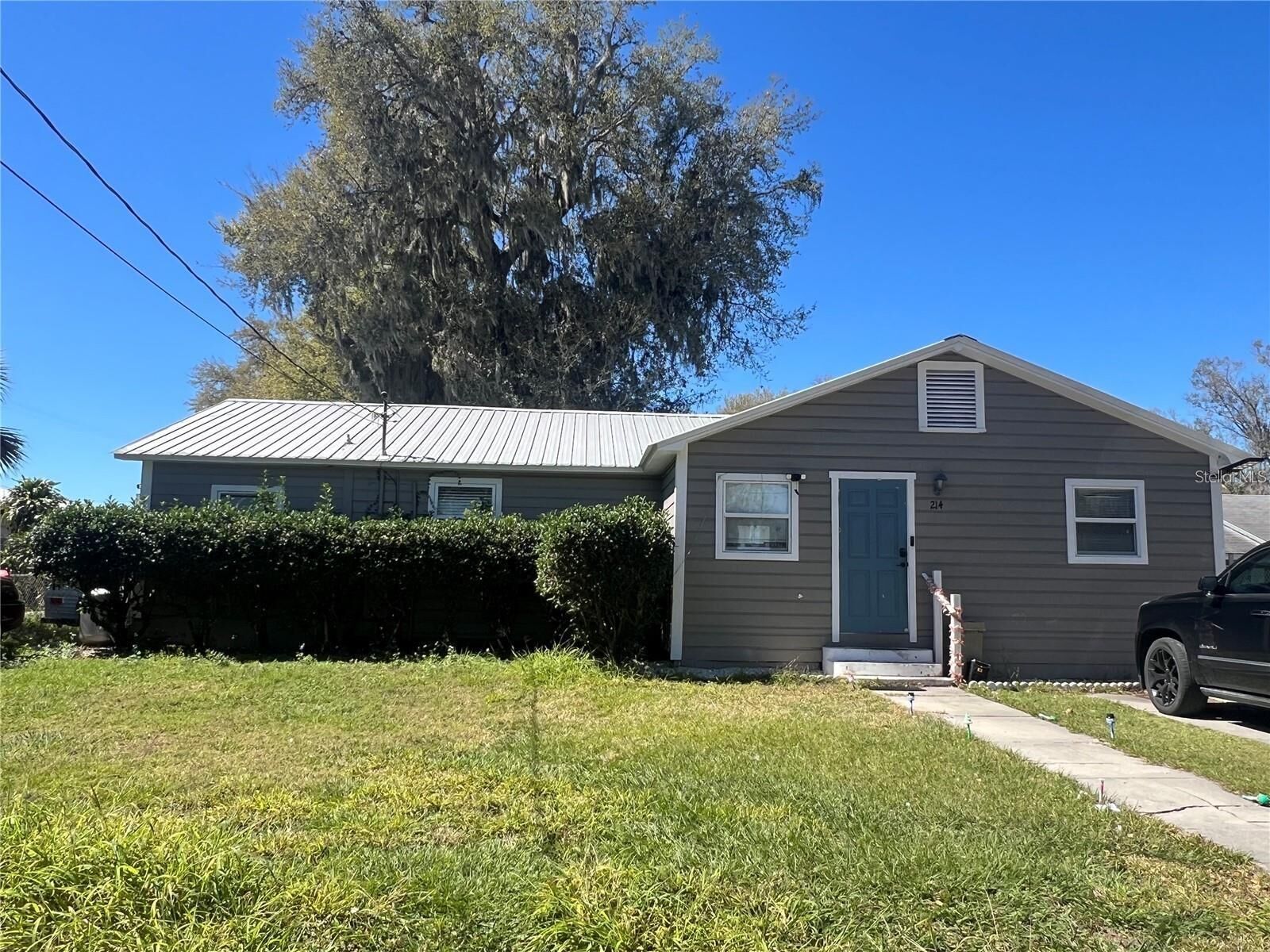 Property Photo:  214 S 1st Avenue  FL 33873 