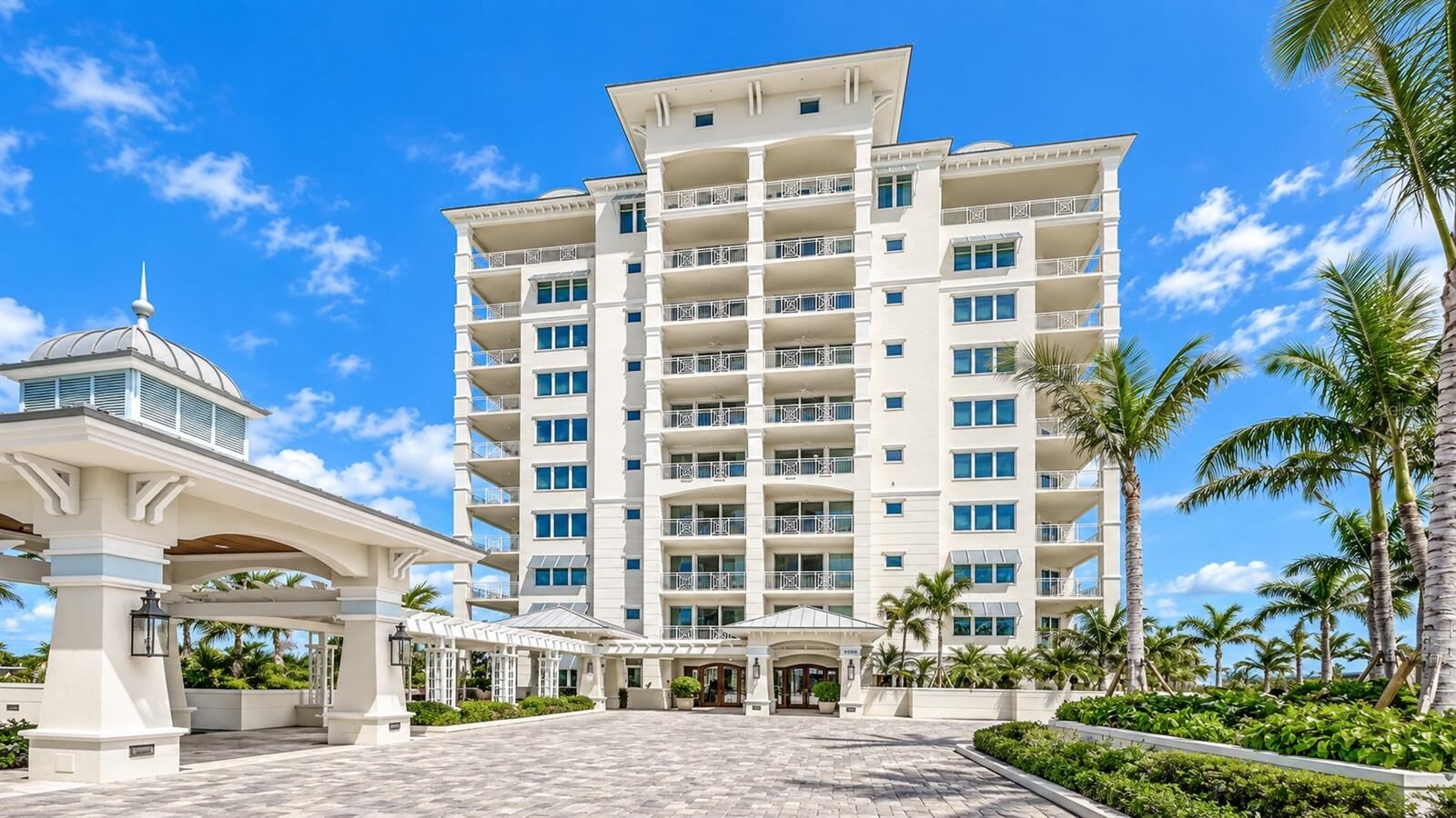 Property Photo:  2050 Benjamin Franklin Drive B704  FL 34236 