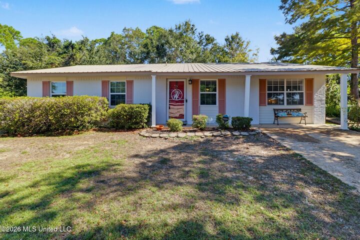 Property Photo: 16 Leggett Circle MS 39503
