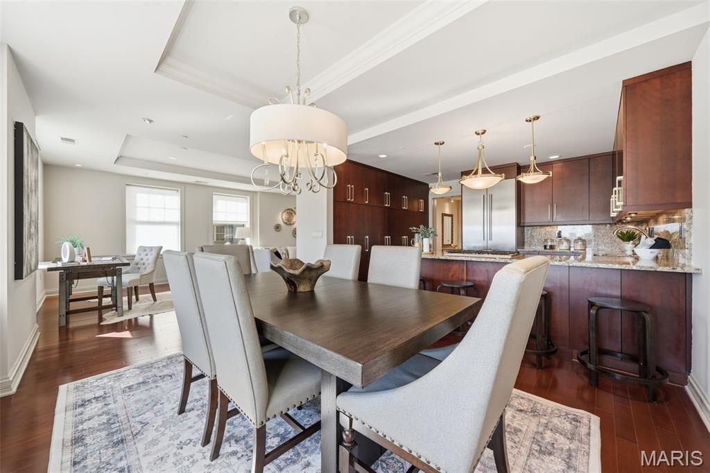 Property Photo:  232 N Kingshighway Boulevard 1010  MO 63108 