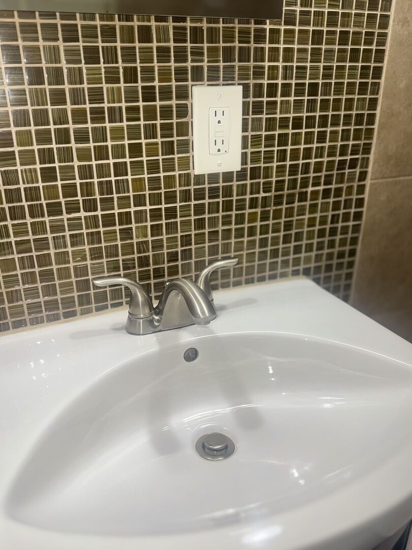 Property Photo:  8970 N Parkside Avenue 304  IL 60016 