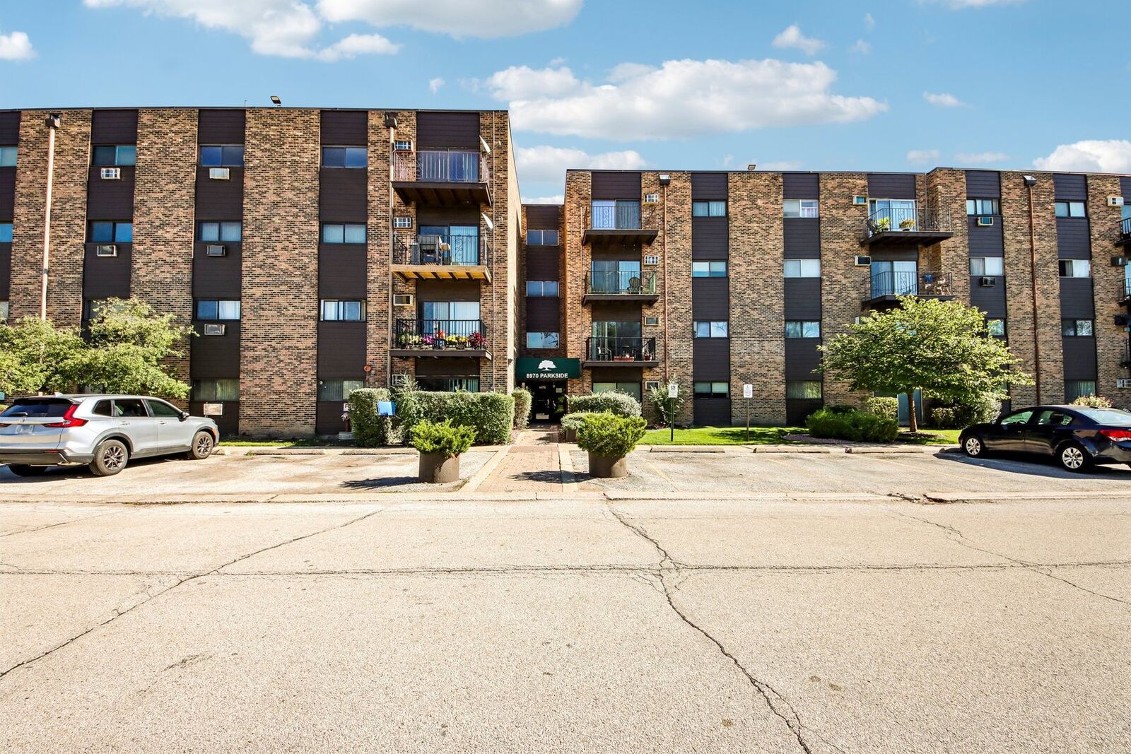 Property Photo: 8970 N Parkside Avenue 304 IL 60016