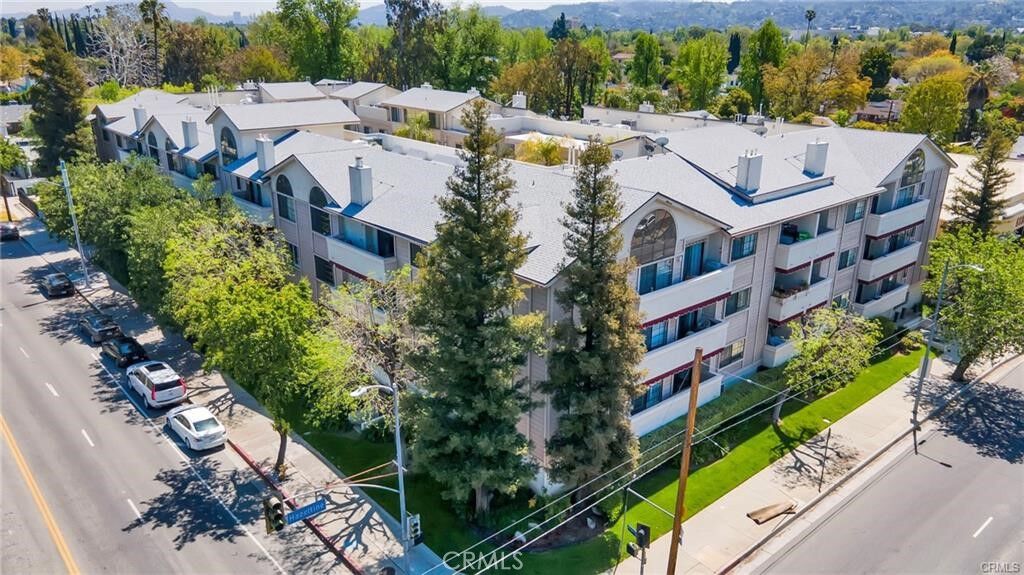 Property Photo: 14050 Magnolia Boulevard 213 CA 91423