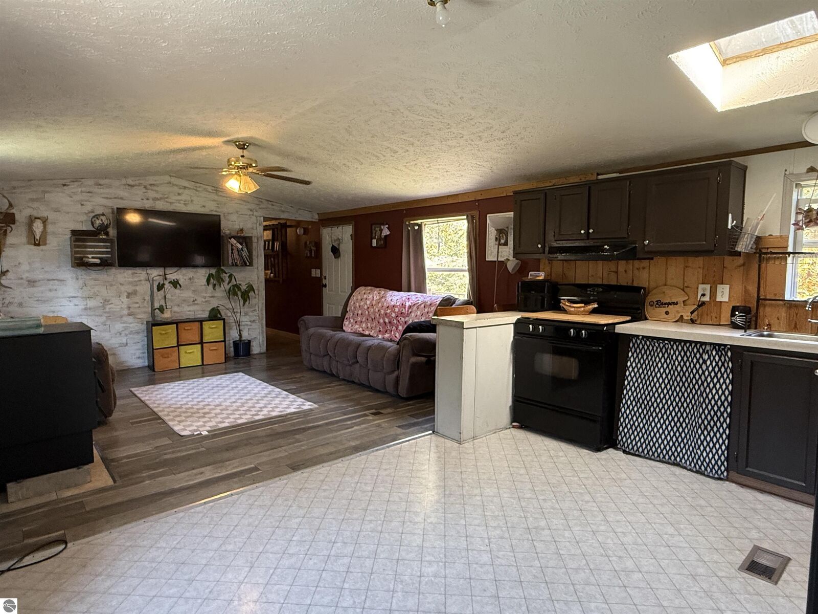 Property Photo: 9899 E 18 1/2 Road MI 49663