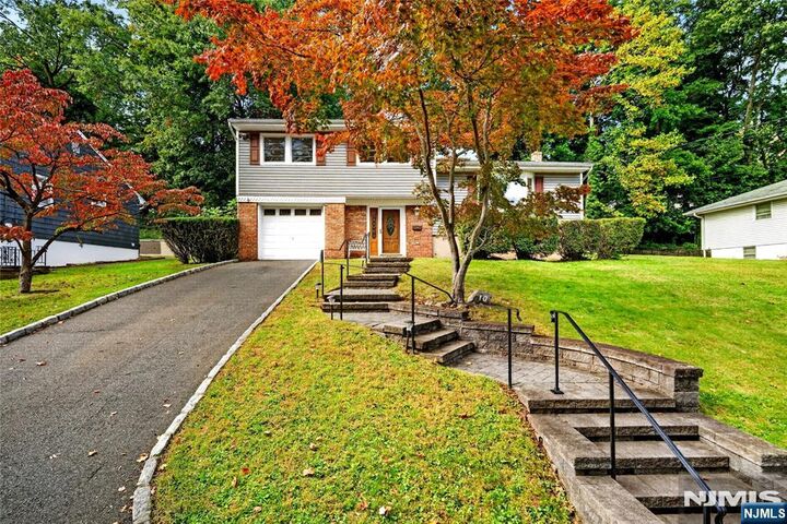 Property Photo:  10 Hasbrouck Avenue  NJ 07630 