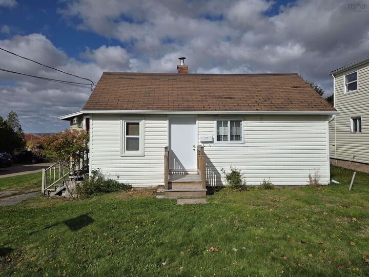 Property Photo:  107 Ryland Avenue  NS B2N 2V5 