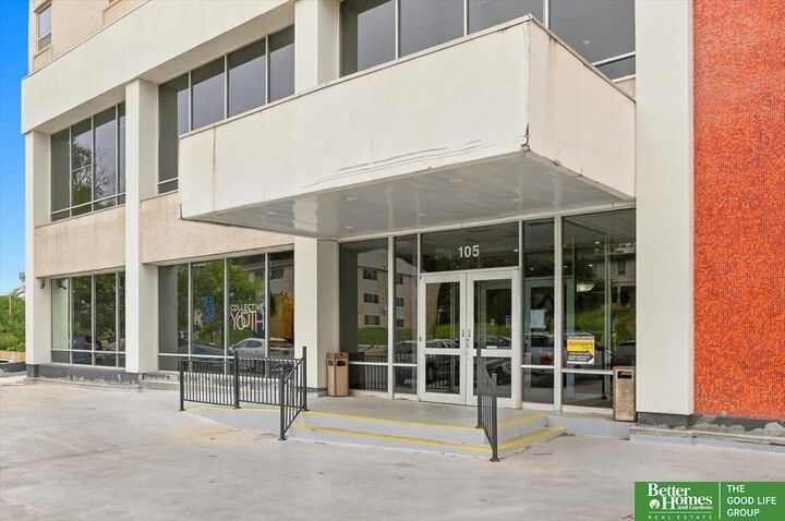 Property Photo:  105 N 31 Avenue 302  NE 68131 