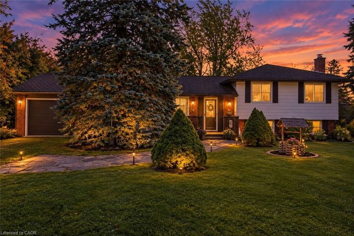 Property Photo: 270 6th Concession Road E ON L8B 1M4