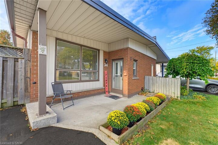 Property Photo:  34 Fielding Crescent  ON L8V 2P5 
