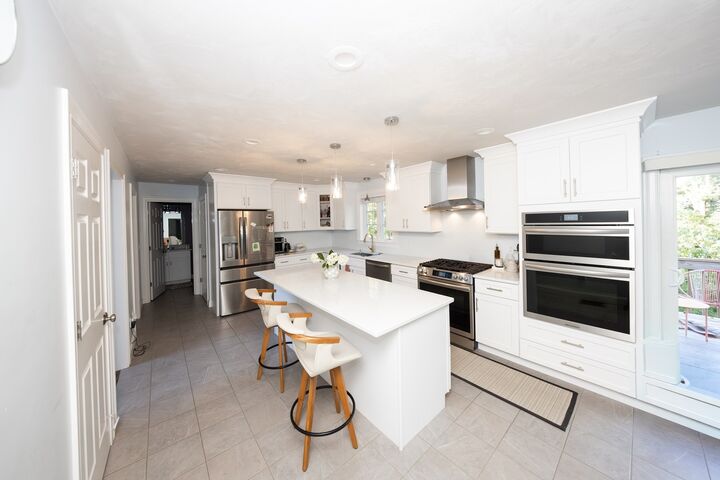 Property Photo:  9 Arrowhead Way  MA 01543 