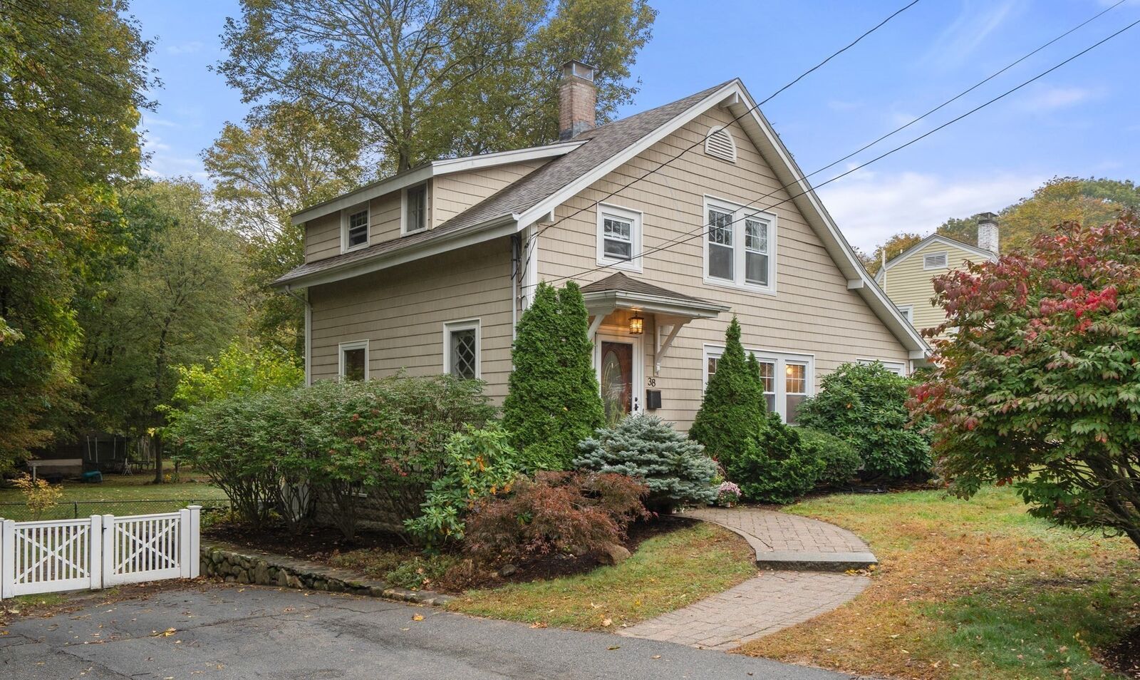 Property Photo: 38 Lindenwood MA 02180