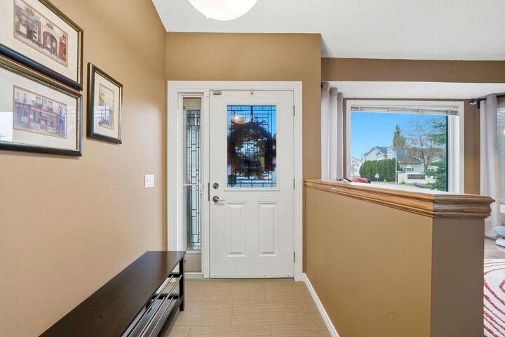 Property Photo:  20 Sunlake Road SE  AB T2X 2T5 
