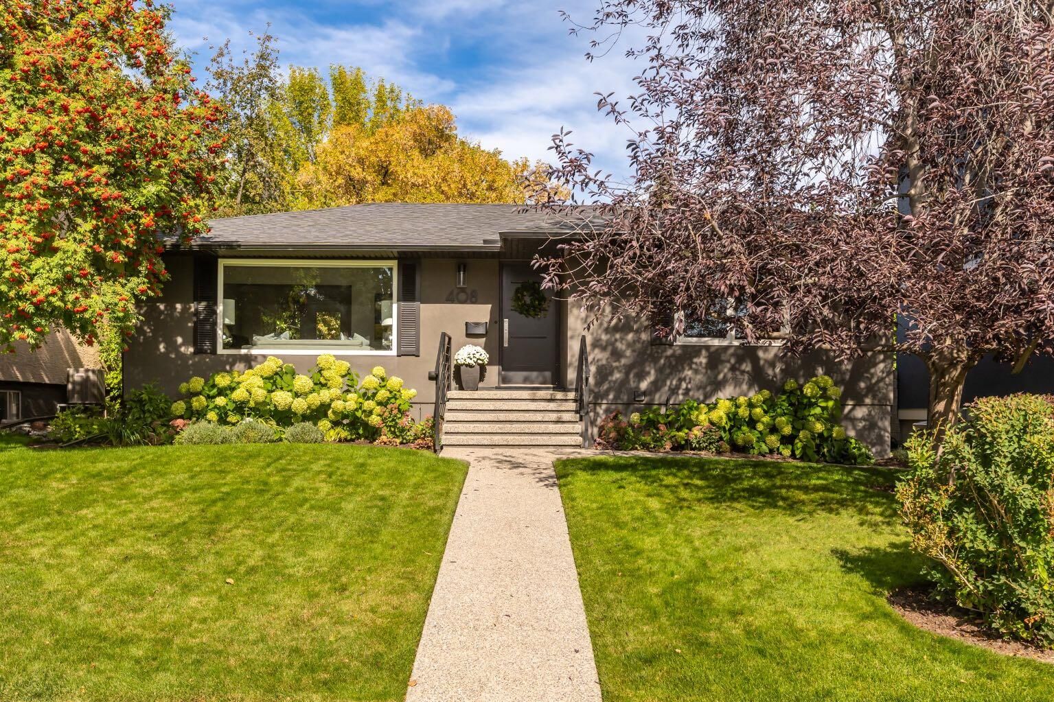 Property Photo:  408 49 Avenue SW  AB T2S 1G2 