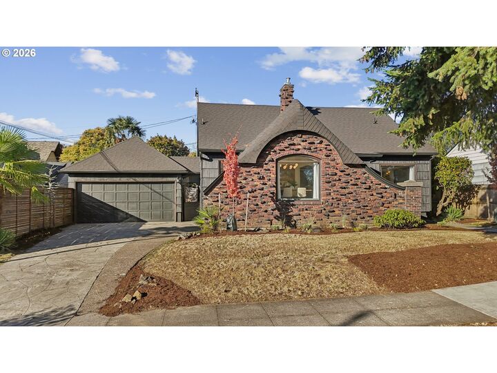 Property Photo: 508 W 21st St WA 98660