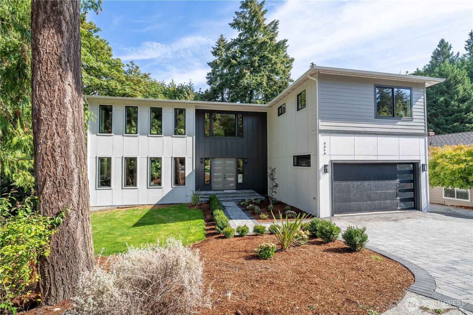 Property Photo:  3316  102nd Avenue NE  WA 98004 