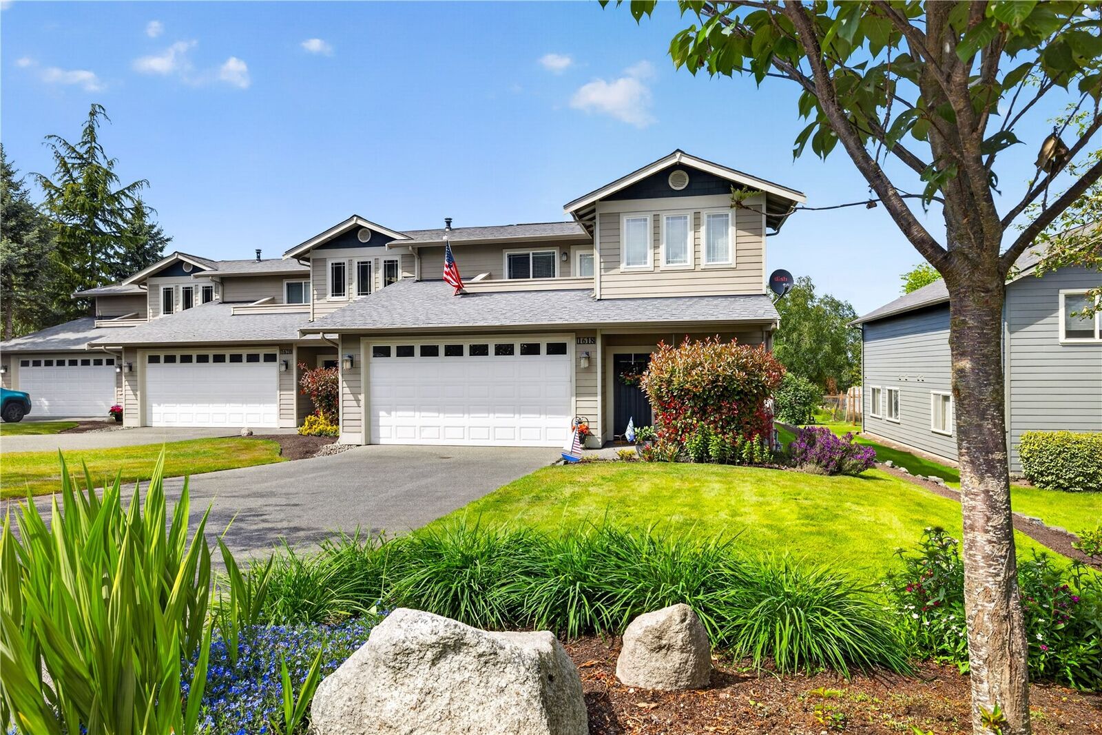 Property Photo:  1618  28th Street  WA 98221 