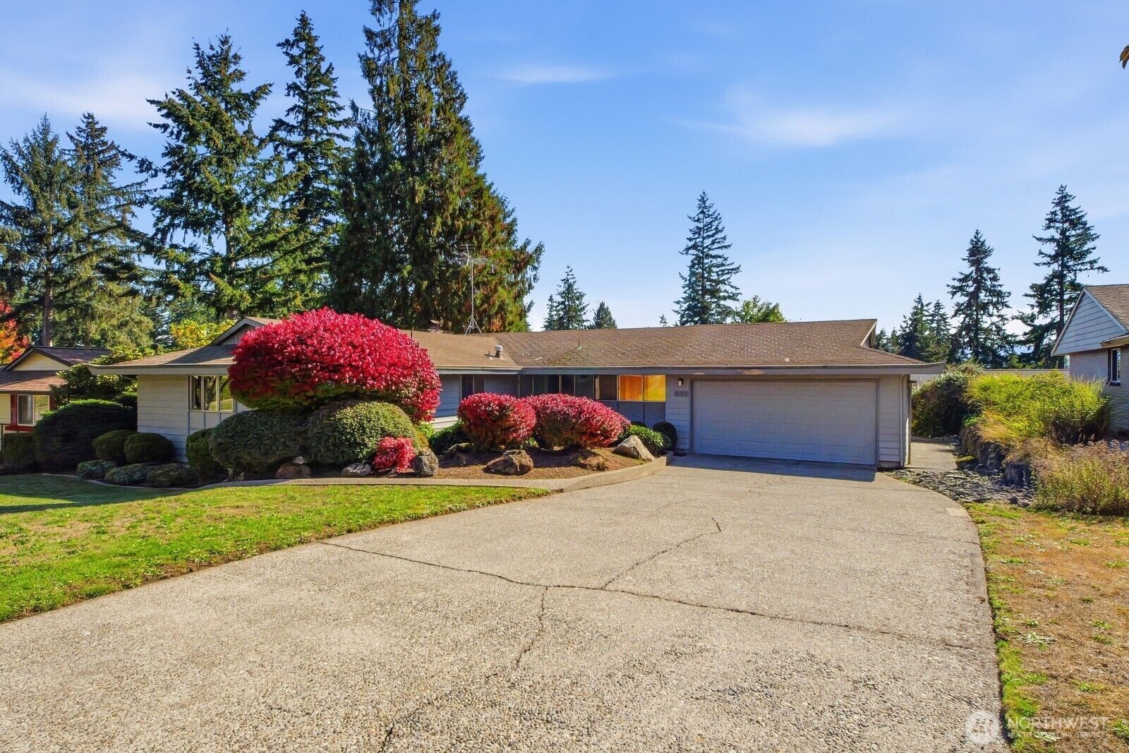 Property Photo:  860  170th Place NE  WA 98008 