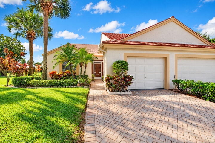 Property Photo:  7700 Coral Lake Drive  FL 33446 