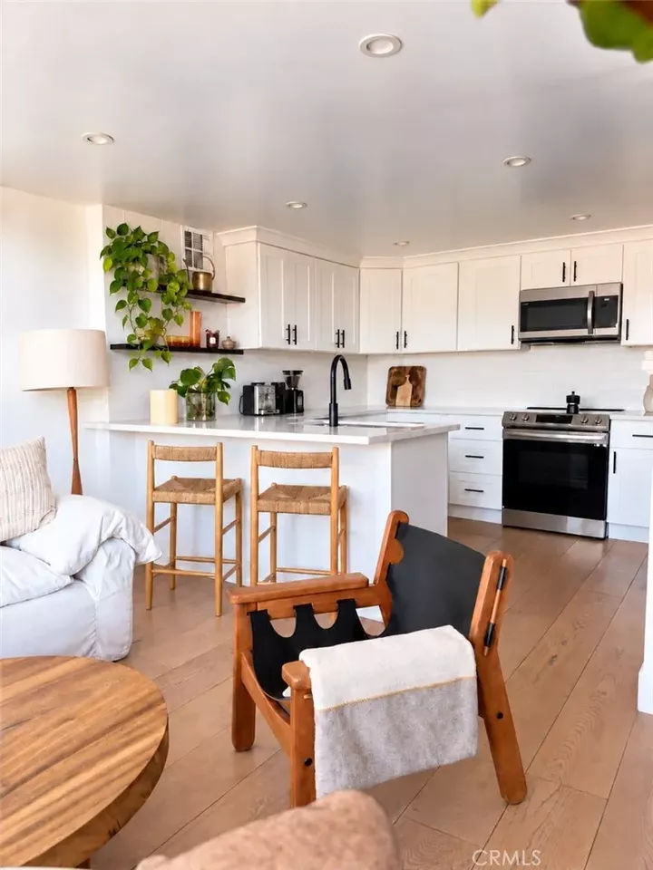 Property Photo:  5030 Aldama Street  CA 90042 