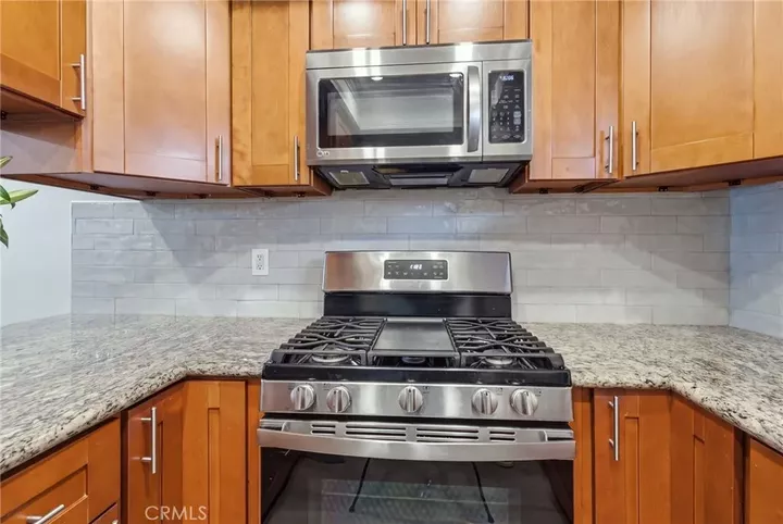 Property Photo: 729 S Hobart Boulevard 11 CA 90005