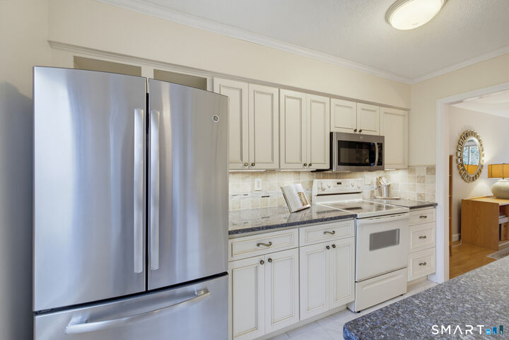 Property Photo: 10 Riverview Drive D CT 06088