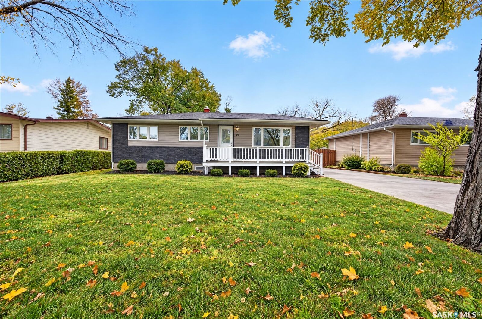 Property Photo:  21 Dunning Crescent  SK S4S 3V9 