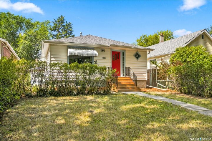 Property Photo:  1336 Princess Street  SK S4T 3Y8 