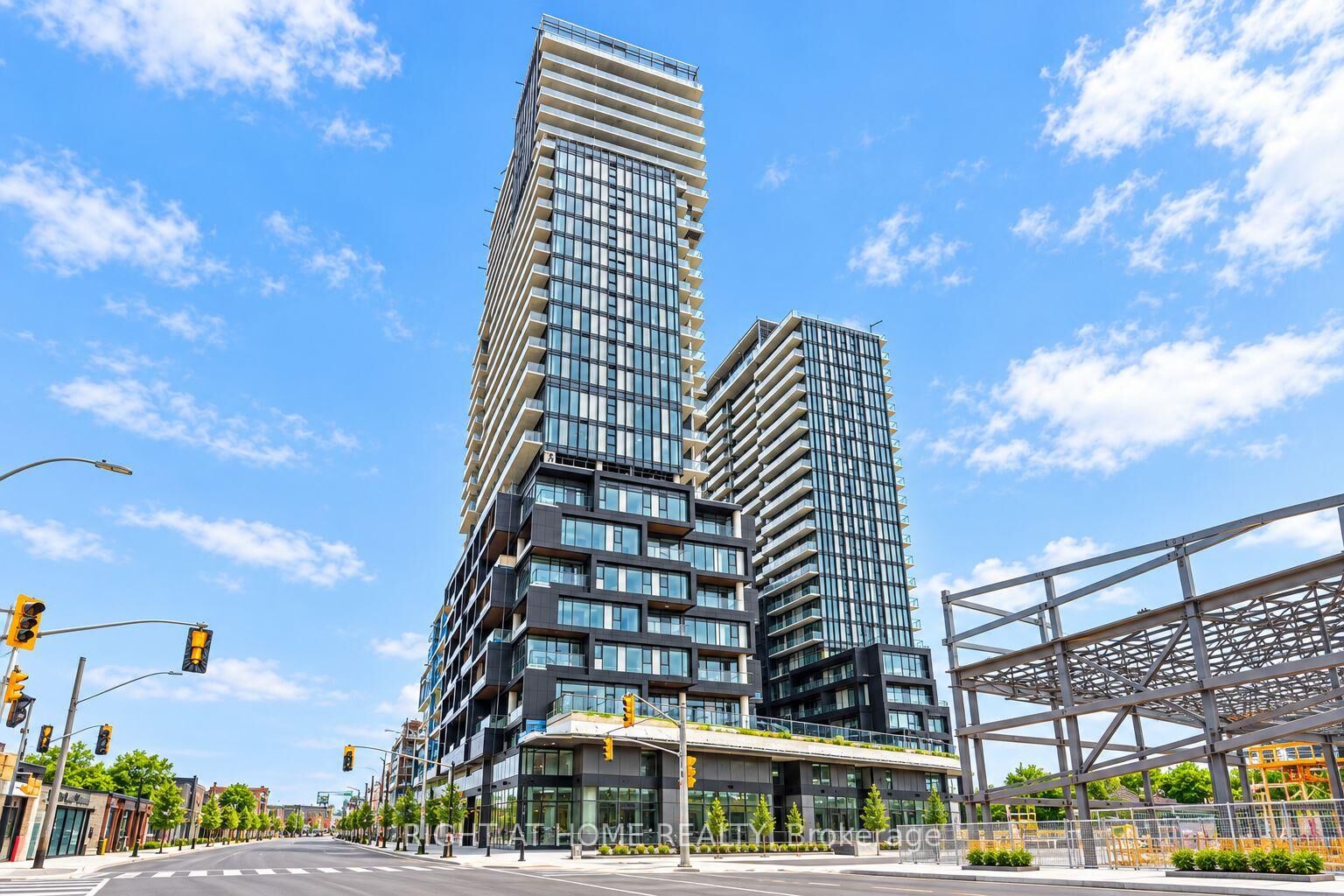 Property Photo:  1285 Dupont Street 302  ON M6H 0E3 