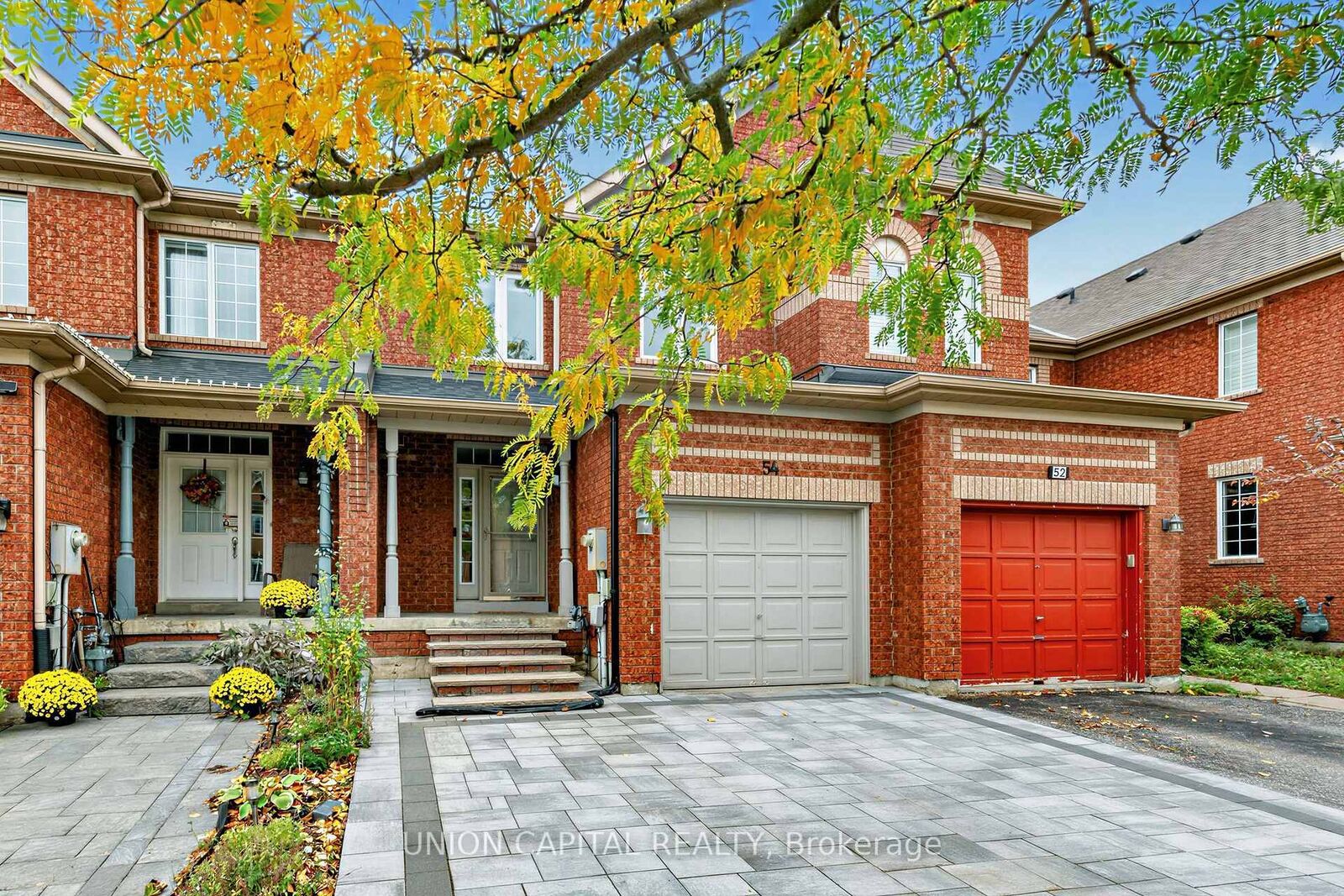 Property Photo:  54 Maple Meadows Lane  ON L6A 2X5 