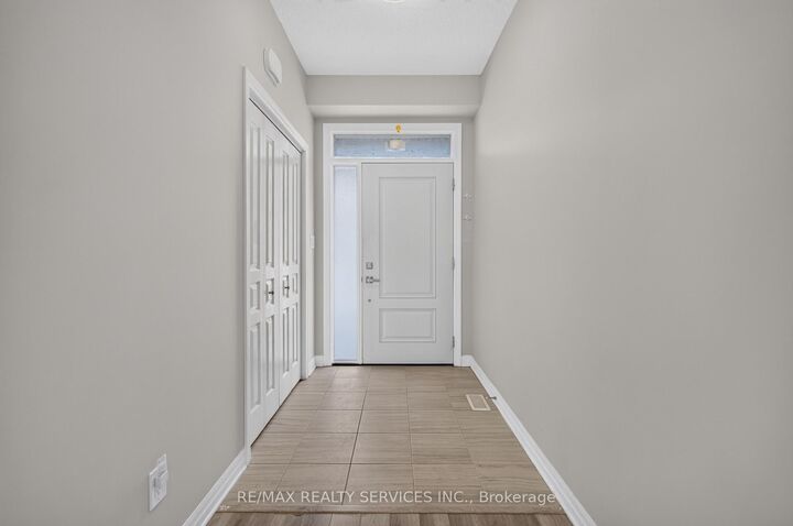 Property Photo:  322 Holden Street  ON K7P 0M4 