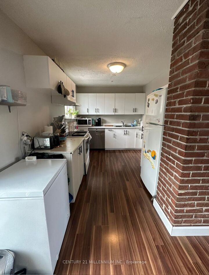 Property Photo:  1 Hillside Drive 3  ON L9W 1P5 