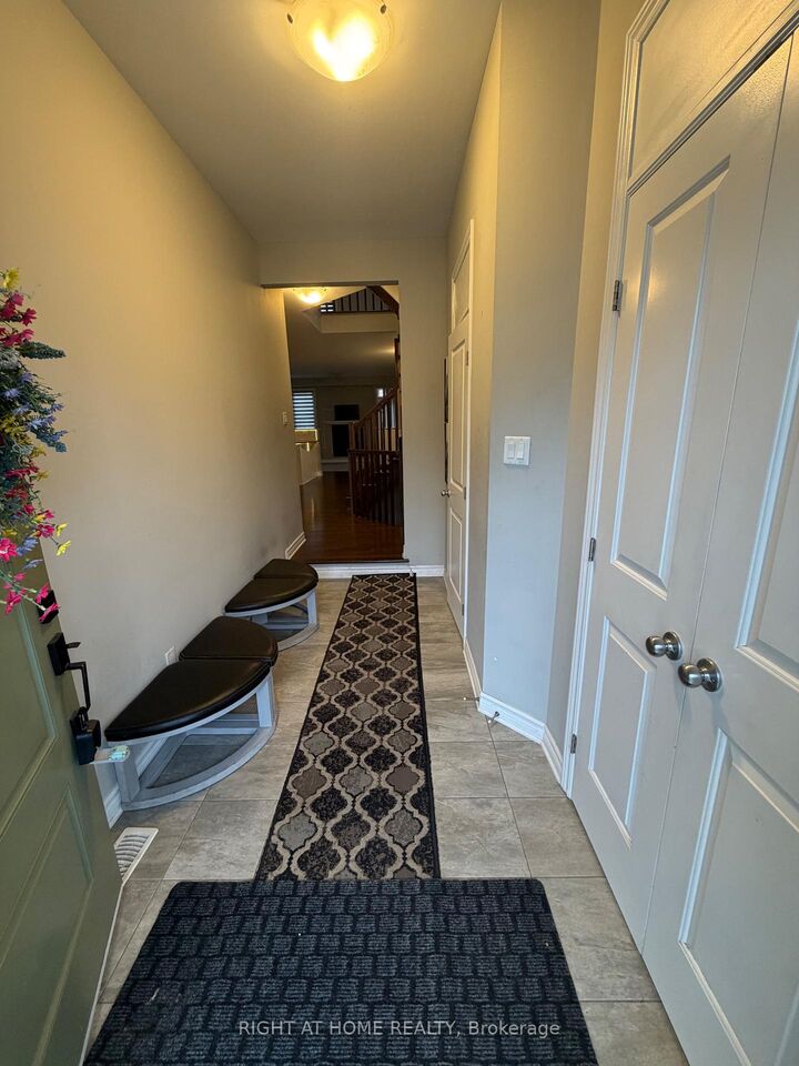 Property Photo:  1071 Cobble Hill Drive  ON K2J 0R1 