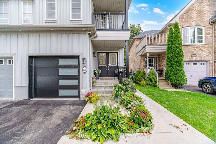 Property Photo:  6623 Blackheath Upper Ridge  ON L5W 1Z7 