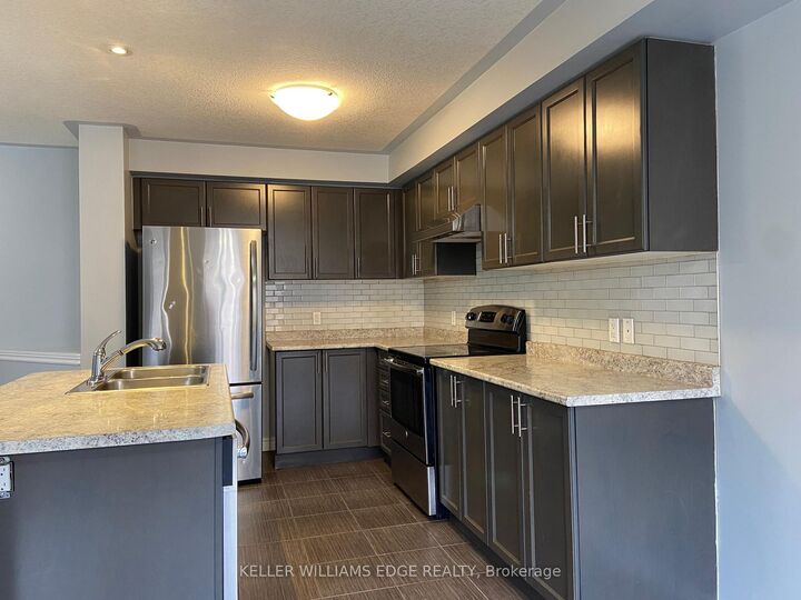 Property Photo:  90 Bloom Crescent  ON L0R 1P0 