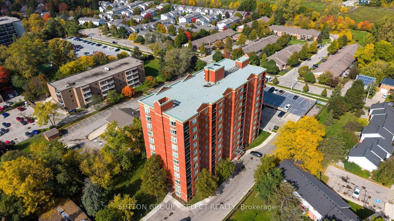 Property Photo:  76 Baseline Road W 1104  ON N6J 4X6 