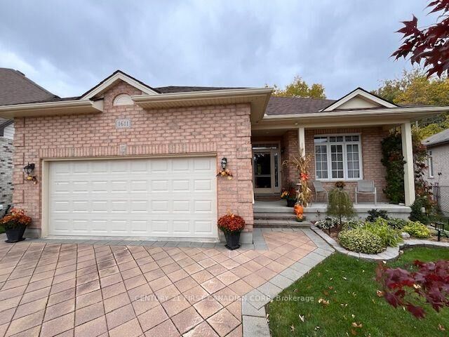 Property Photo:  1611 Blackmaple Crescent  ON N5Y 6L7 