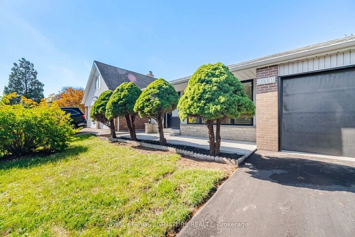 Property Photo:  2651 Thorn Lodge Drive  ON L5K 1L1 