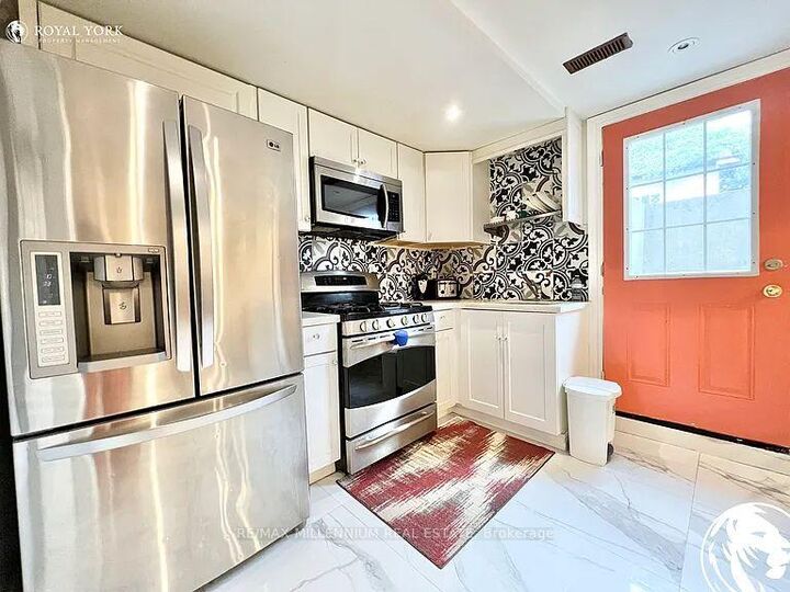 Property Photo:  66 Overlord Crescent Lower  ON M1B 4P2 
