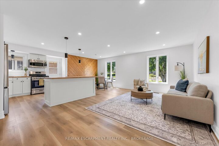 Property Photo:  49 Grove Avenue  ON L2P 1C9 