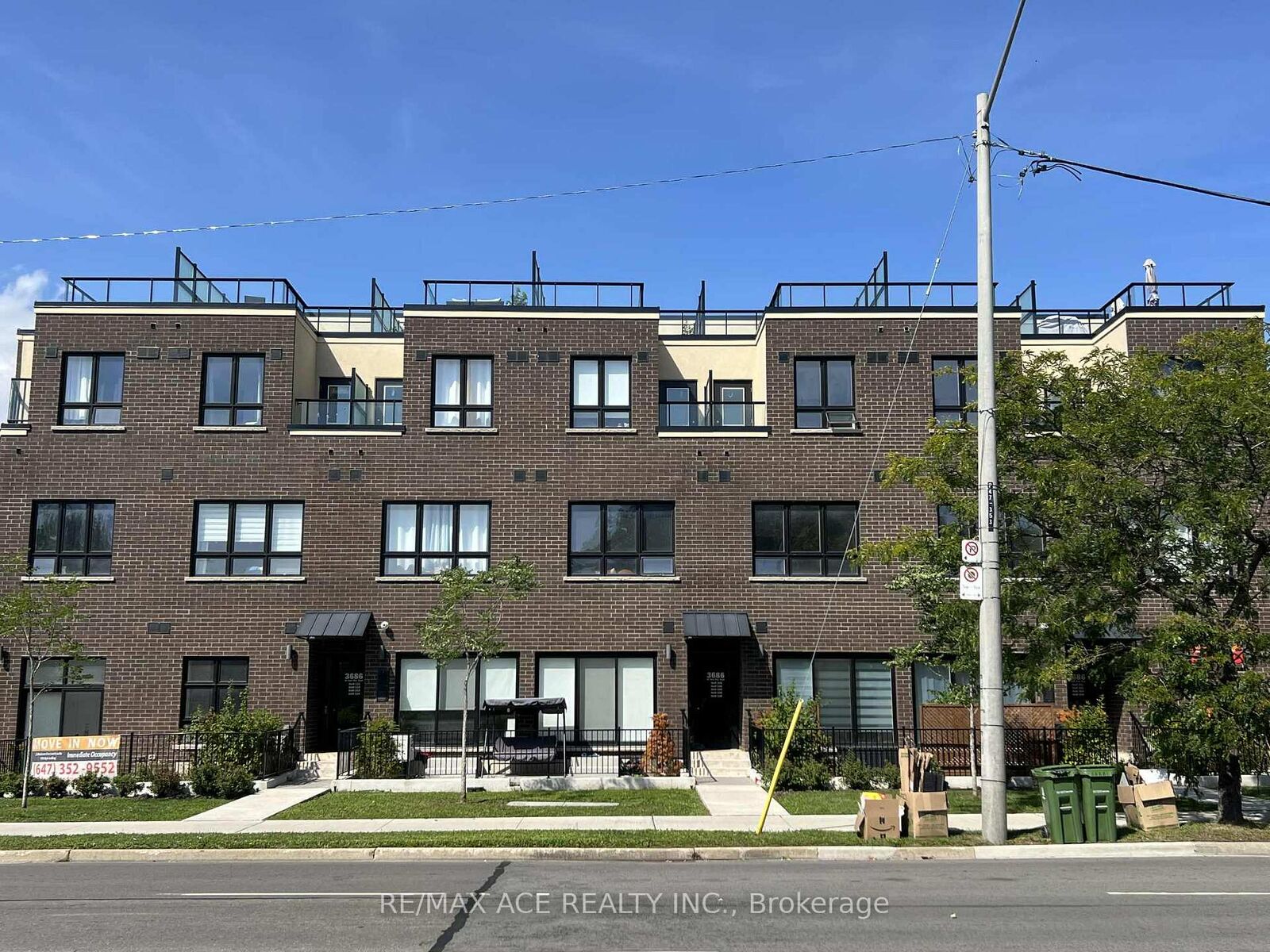Property Photo: 3686 St Clair Avenue E 105 ON M1M 0E4
