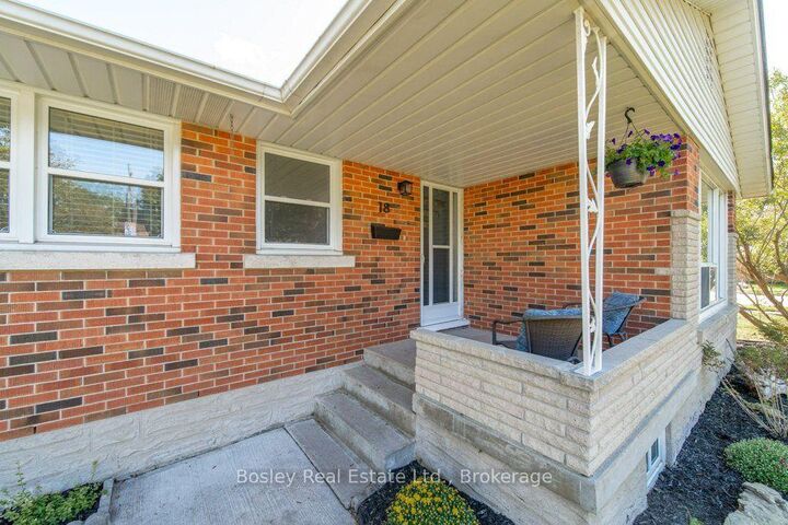 Property Photo:  18 Maywood Road  ON N2C 2A3 