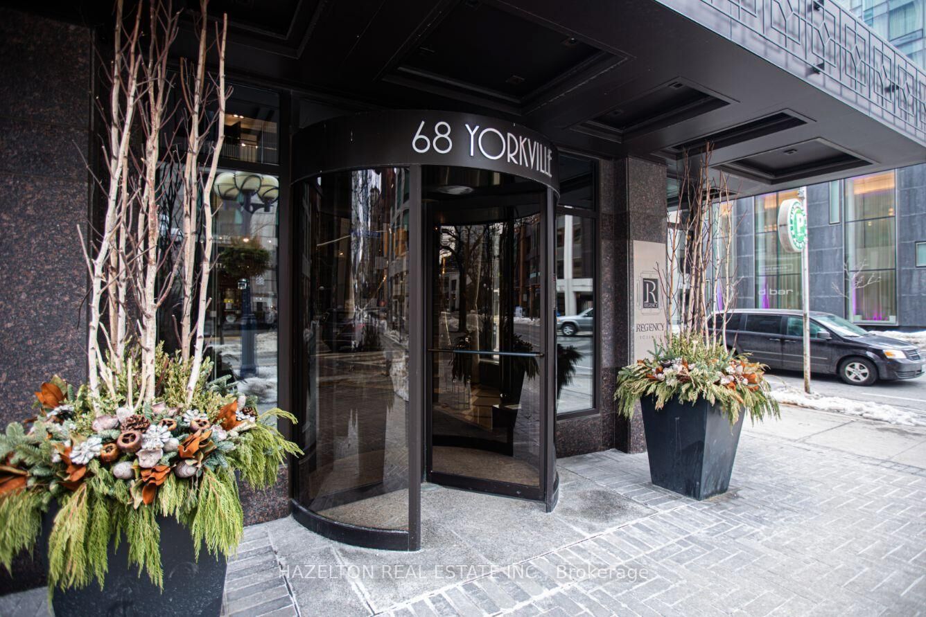 Property Photo:  68 Yorkville Avenue 805  ON M5R 3V7 
