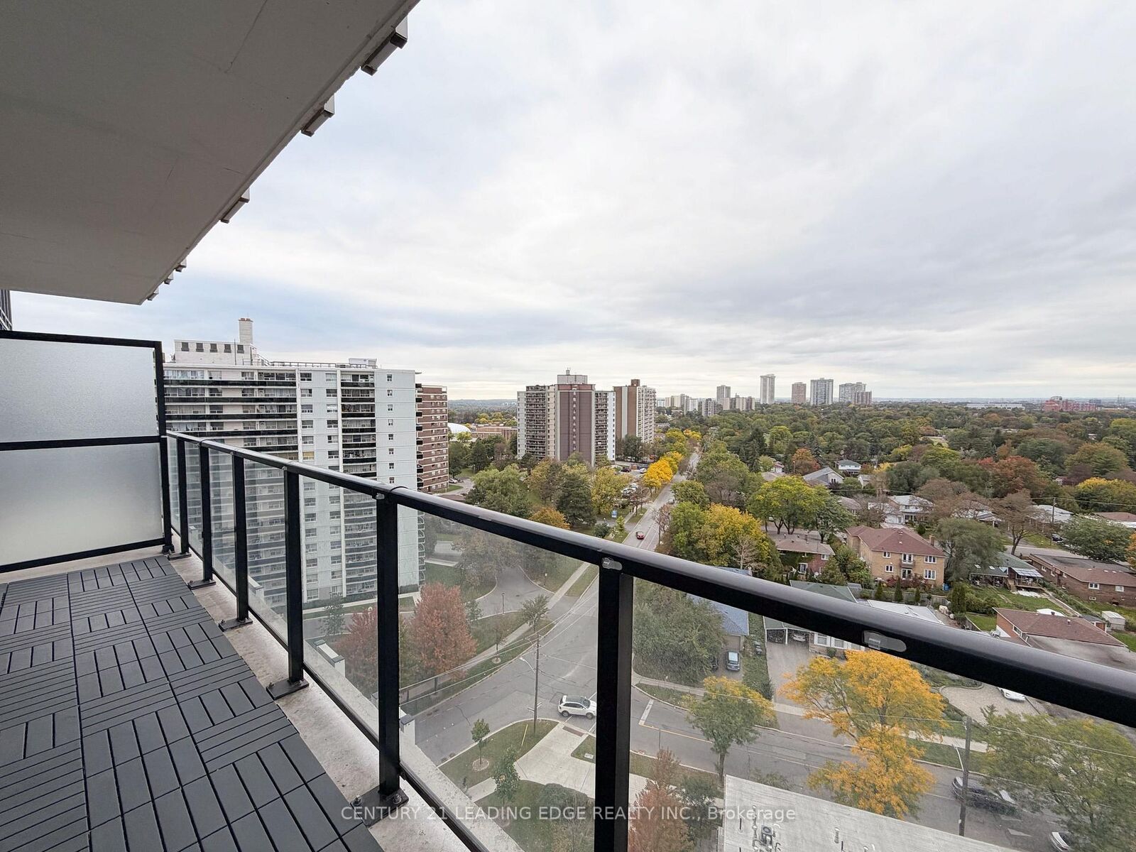 Property Photo:  128 Fairview Mall Drive 1206  ON M2J 0E8 