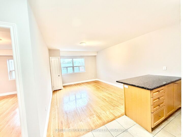 Property Photo:  100 Twenty Fifth Street 9  ON M8V 3P9 