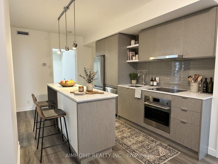 Property Photo:  100 Harbour Street 3310  ON M5J 0B5 