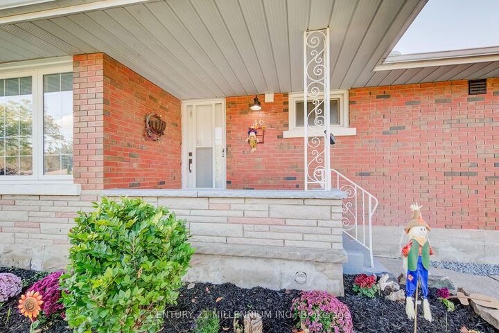 Property Photo:  46 Traynor Avenue  ON N2C 1V9 