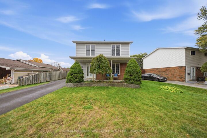 Property Photo:  1057 Exeter Street  ON L1G 7G9 