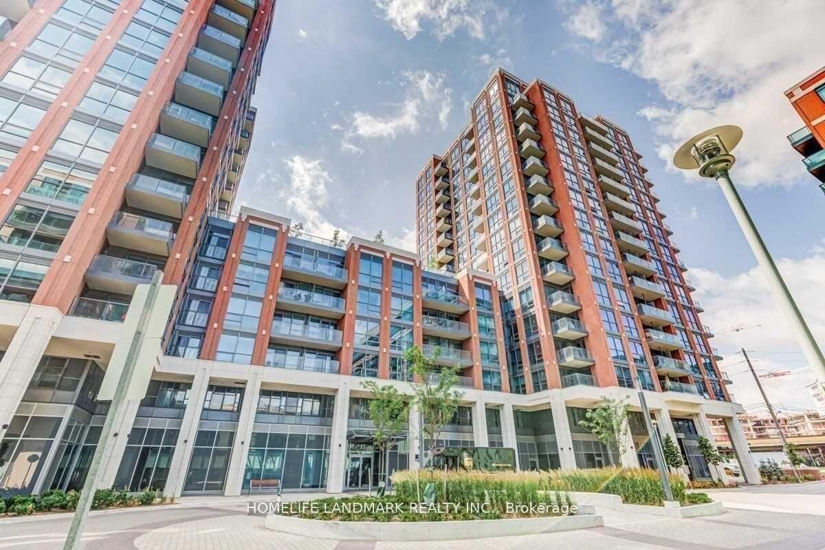 Property Photo:  31 Tippett Road 1025  ON M3H 0C8 