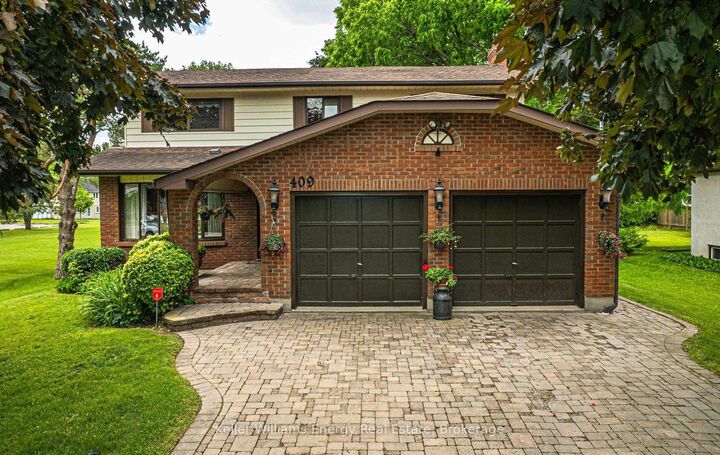 Property Photo:  409 Gilbert Street E  ON L1N 1R6 